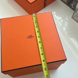 Hermes package box
